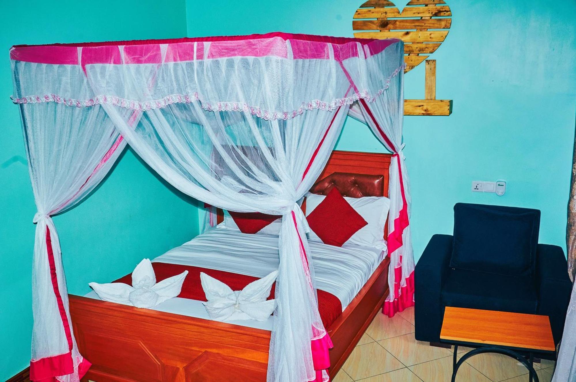 Safari Park House Bed & Breakfast Arusha Exterior foto